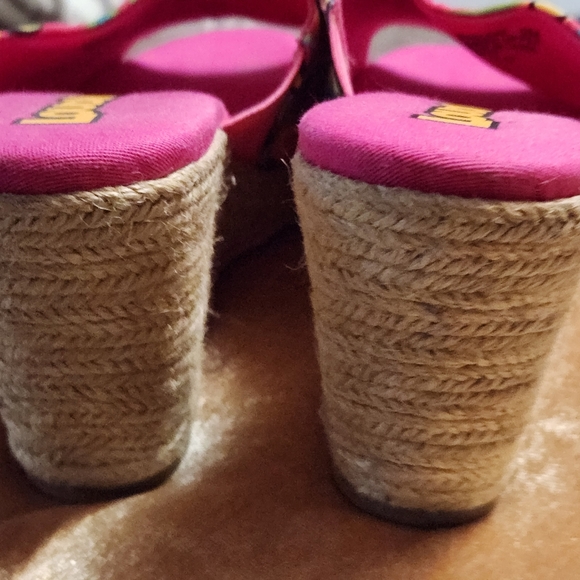 Loudmouth Pink fun summer sandle - Picture 5 of 6
